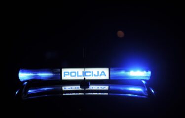 Slika od Alkohol i prebrza vožnja kumovali nesreći na Jadranskoj magistrali: teško ozlijeđeni 27-godišnjak zadržan u bolnici