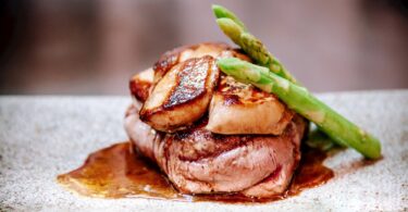 Slika od Foie gras je jedna od najkontroverznijih namirnica na svijetu, neki su ga i zabranili