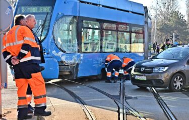 Slika od Kolaps na križanju u Zagrebu: Tramvaj iskočio i sudario se, stvorile se ogromne gužve