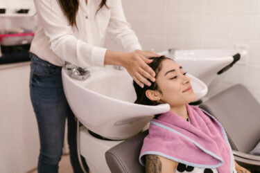 Slika od Razjašnjena dilema oko toga treba li dva puta šamponirati kosu tijekom pranja