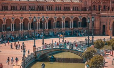 Slika od Španjolska Sevilla planira naplaćivati turistima ulaz na znameniti trg