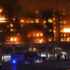Slika od Vatra progutala stambenu zgradu, ima mrtvih i nestalih: Otkriven uzrok brzog širenja požara