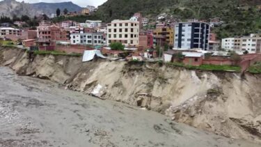 Slika od VIDEO Obilne kiše u Boliviji uzrokovale klizišta duž obala nabujale rijeke u La Pazu