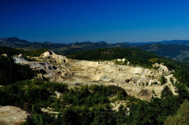 Slika od Balkanska posla: Rudnik zlata, strana tvrtka i spor vrijedan milijarde
