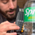 Slika od Čovjek jasno pokazao što sadrži samo jedna boca Spritea. Ne znamo hoćete li opet piti gazirana pića kad ovo vidite