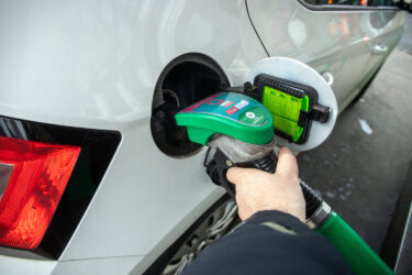 Slika od Dobre vijesti za vozače: Pojeftinit će gorivo, objavljene nove cijene