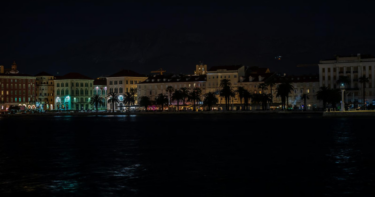 Slika od FOTO Gradovi u Hrvatskoj na sat vremena ugasili svjetla u akciji Sat za planet Zemlju