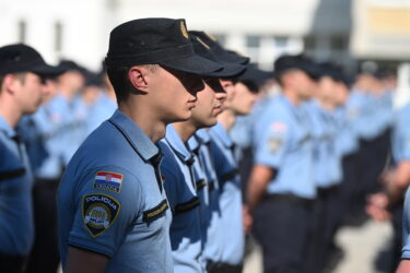 Slika od Hrvatski policajac prihvatio poziv iz srpske vojske, a ono što je uslijedilo izazvalo je nevjericu