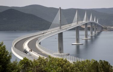 Slika od Kinezi koji su podigli Pelješki most žele opet graditi u Hrvatskoj: Ponudu su već poslali