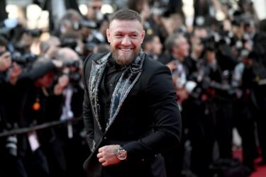Slika od McGregor obožava luksuz: influencer ostao šokiran kad je doznao koliko vrijedi njegovo odijelo, sat je posebna priča