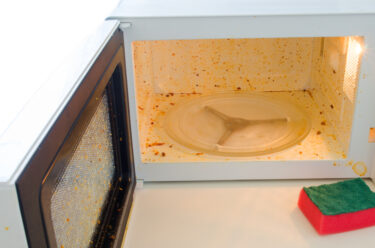 Slika od Mikrovalna pećnica čisti se sama: Zaboravite limun i ocat, ovo je trenutno glavni hit