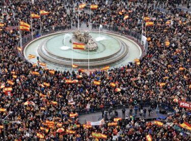 Slika od Španjolska: Tisuće prosvjednika traži ostavku socijalističkog premijera