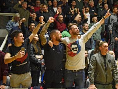 Slika od Torcida pobijedila Dinamo u Splitu pa zapjevali pogrdnu pjesmu o Purgerima