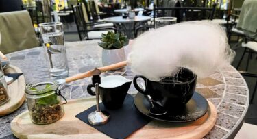 Slika od Zagrebački kafić u ponudi ima kavu s oblakom, provjerili smo o čemu se radi
