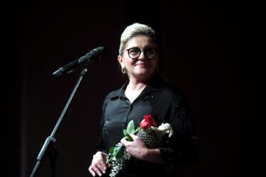 Slika od 34. Marulićevi dani: Nives Ivanković nagrada za ulogu u ‘Crvenoj vodi‘, publiku oduševila predstava ‘Maske‘