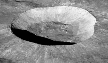 Slika od Asteroid 2016 HO3 je fragment izbačen iz Mjeseca