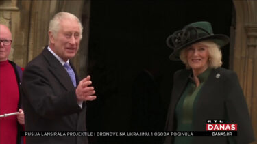 Slika od Britanci dočekali kralja Charlesa i kraljicu Camillu u Windsoru: ‘Bilo je predivno, sva se tresem’