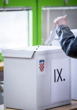 Slika od Do 16.30 više od pola birača izašlo na glasačka mjesta: evo kakva je izlaznost u Šibeniku i okolici