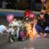 Slika od GALERIJA Ljudi u Dankinom gradu ostavljaju svijeće, igračke…