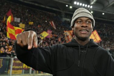 Slika od Iz Rima stižu dobre vijesti za igrača koji se srušio usred utakmice: ‘Spreman je vratiti se…’