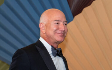 Slika od Kad vidite koliko Jeff Bezos zaradi u jednoj sekundi, nećete moći vjerovati očima. Mnogima toliko iznosi mjesečna plaća