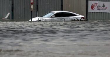 Slika od Katastrofalne poplave u Dubaiju. U jednom danu palo kiše koliko inače u godinu dana