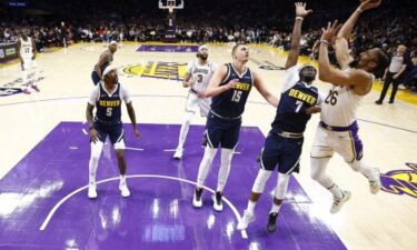 Slika od Lakersi izbjegli ‘metlu’ koja prijeti Pelicansima