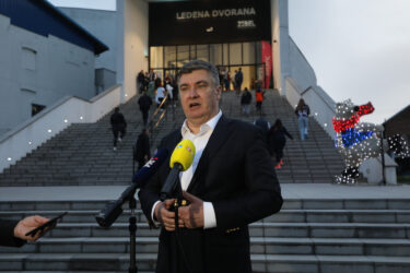 Slika od Milanović odgovarao novinarima i poručio: ‘Neću još dugo biti predsjednik’