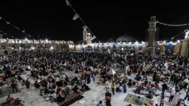 Slika od Muslimani diljem svijeta slave kraj mjeseca ramazana