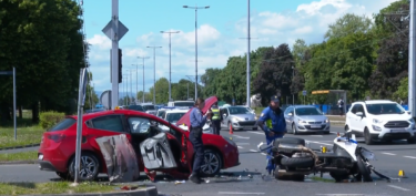 Slika od Nesreću u Novom Zagrebu skrivio policajac. Prošao kroz crveno i zabio se u automobil