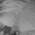 Slika od Noću nemirno spavala, pa postavila kameru da vidi zašto i ostala zaprepaštena kad je vidjela što joj ‘pleše‘ po krevetu
