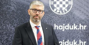Slika od Novi Hajdukov predsjednik Ivan Bilić uskoro se obraća javnosti, nestrpljivi smo