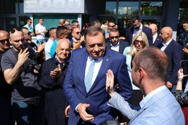 Slika od Održano ročiste Dodiku, ljut je: Namješteni politički proces! Nakaradniji su od Haaga; Obrana traži važnog svjedoka