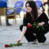 Slika od Pogledajte video: redateljica stala pred molitelje u Trogiru, promijenila majicu, dignula ružu i poslala snažnu poruku