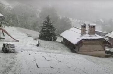 Slika od Pogledajte video! Snijeg zabijelio dijelove Lijepe Naše, ima ga u Zagorju i na Sljemenu: “Pada kao lud!”