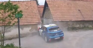 Slika od Pojavila se snimka nesreće s WRC-a u Hrvatskoj. Zabio se u kuću pored staze
