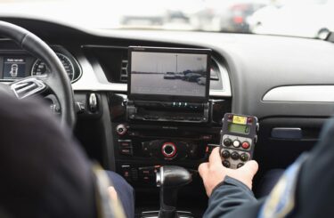 Slika od Policija kaznila 34-godišnjeg vozača, kod Pristega je vozio 105 km/h više od dopuštene brzine. Evo kako se “proveo”…