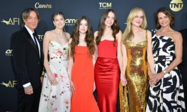 Slika od Prvi put na crvenom tepihu: Nicole Kidman pozirala sa kćerima tinejdžericama