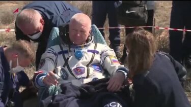Slika od Ruska kapsula Sojuz vratila tri člana posade na Zemlju: Sve su podvrgnuli liječničkom pregledu