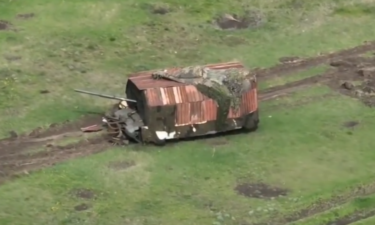 Slika od Ruski tenk – kornjača glavna je šala na internetu. Stručnjak kaže: Ubojit je!