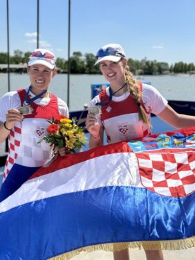 Slika od Sestre Jurković brončane na Europskom veslačkom prvenstvu!