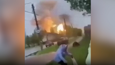 Slika od Snimljen nevjerojatan trenutak eksplozije u ruskom napadu na Černihiv