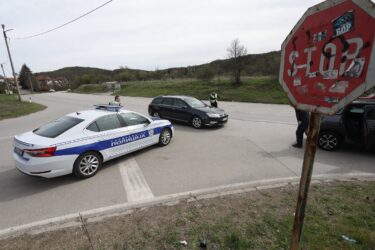 Slika od Srpska policija otkrila mučne detalje: ‘Osumnjičeni naišli na oca djeteta dok je njezino tijelo bilo u autu’