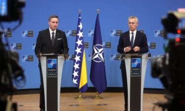 Slika od Stoltenberg: Za ulazak u NATO BiH treba provesti i reforme i to moraju svi željeti