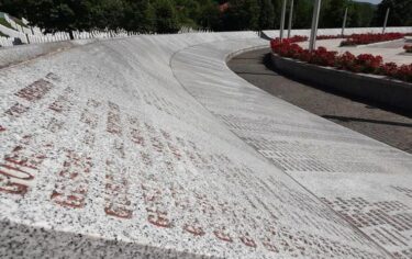 Slika od Sud BiH potvrdio prvu optužnicu podignutu zbog nijekanja genocida u Srebrenici