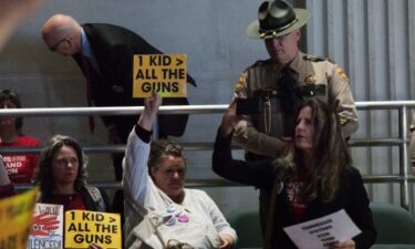Slika od Tennessee usvojio zakon koji dopušta učiteljima oružje u školama