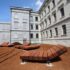 Slika od U Art kvartu Benčić postavljene drvene ležaljke, građani će moći odmarati na suncu