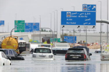 Slika od U Dubaiju povukli bizaran potez: Zabranili objavljivanje slika poplave, može se završiti i u zatvoru!?
