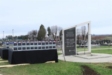 Slika od U Gospiću pokopane 253 žrtve Drugog svjetskog rata i poslijeratnog razdoblja