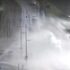 Slika od VIDEO Biste li se usudili prijeći? Pogledajte ogromne valove na cesti usred oluje u Britaniji